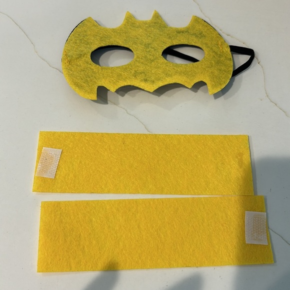 Batman photo prop for baby - Picture 3 of 4